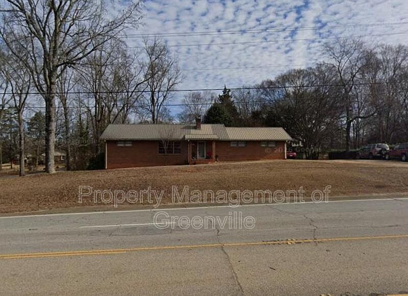 1st image of 1210 NE Main St