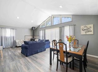 1047 Clover Rd, Long Pond, PA 18334