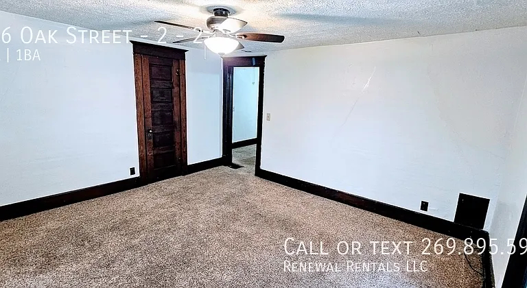 206 Oak St #2 — Photo 21