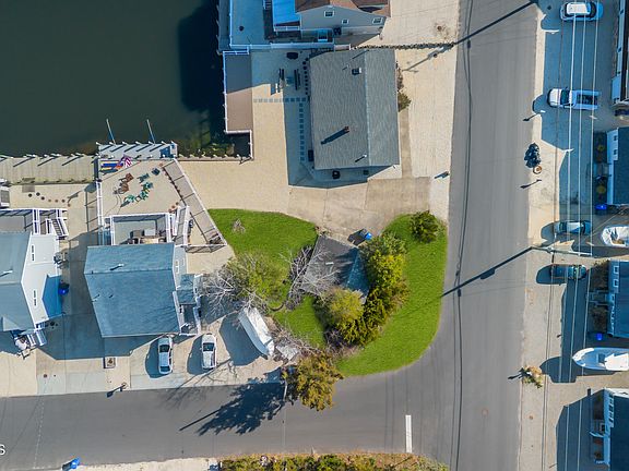 2nd image of 3 Linda Road