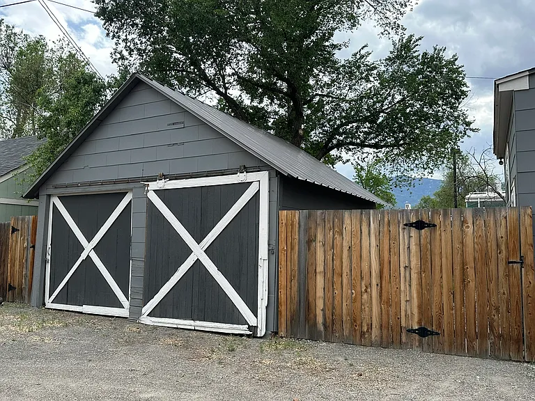 15 E Rio Grande St — Photo 23