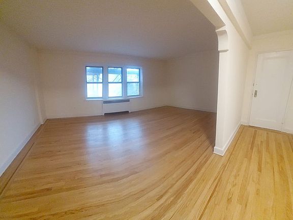 3rd image of 5415 Netherland Ave APT K21