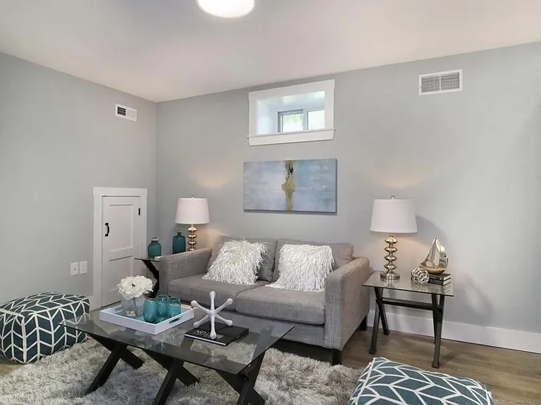 15 W Bellflower St #1 — Photo 16