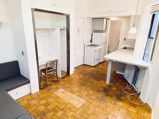 Rented by Charie Properties LLC | media 6