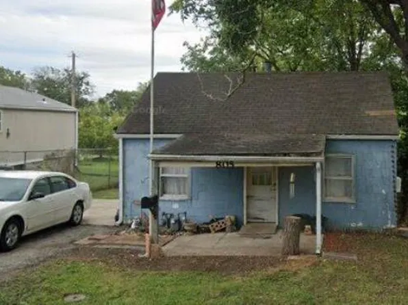 805 S Harkless Ave, Independence, MO 64050
