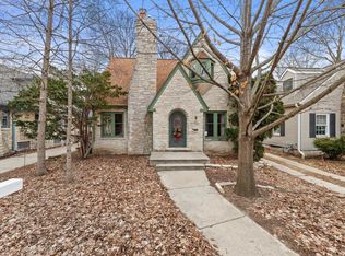 2408 N 73rd St, Wauwatosa, WI 53213