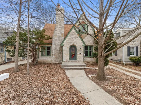 2408 North 73rd STREET, Wauwatosa, WI 53213