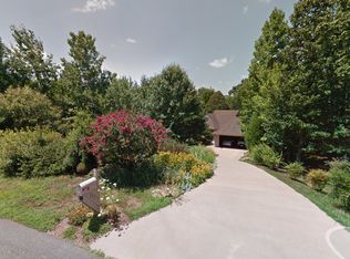 432 Hidden Ridge Rd, Charlottesville, VA 22902