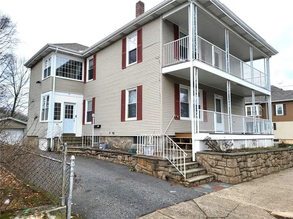 128 Winthrop St, Woonsocket, RI 02895