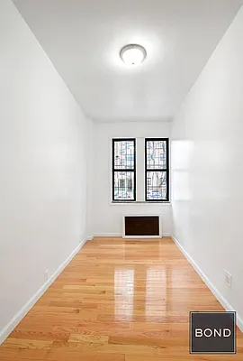 Rented by Bond New York | media 19