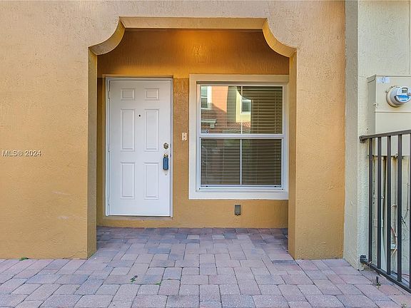 5th image of 388 Lake Monterey Cir