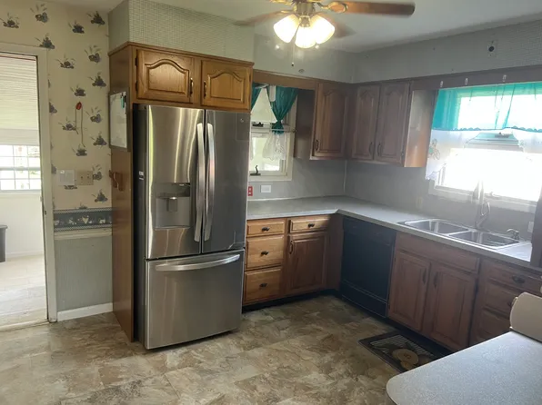1716 S Albert St, Allentown, PA 18103