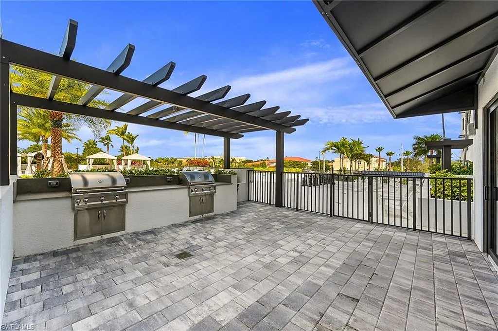 2 bed, 2.0 bath, 1265 sqft, $13,500 — Photo 3