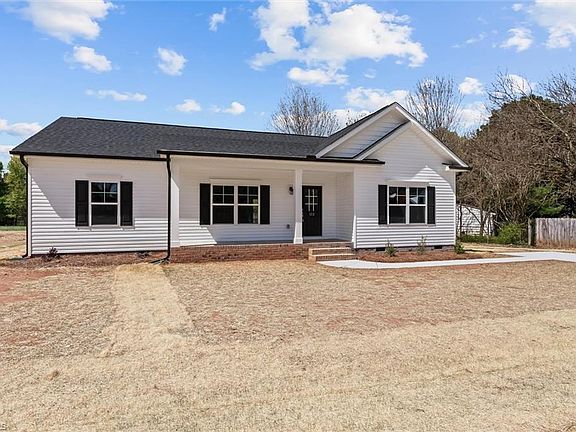3rd image of 112 Vogler Dr