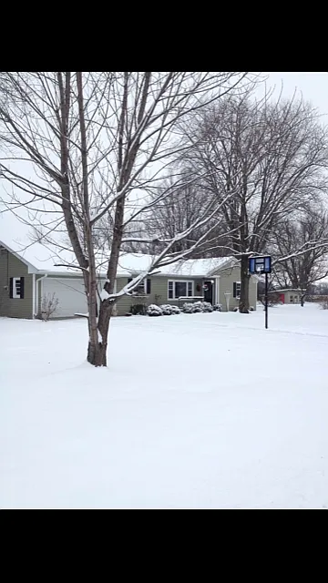 207 E North St photo 1