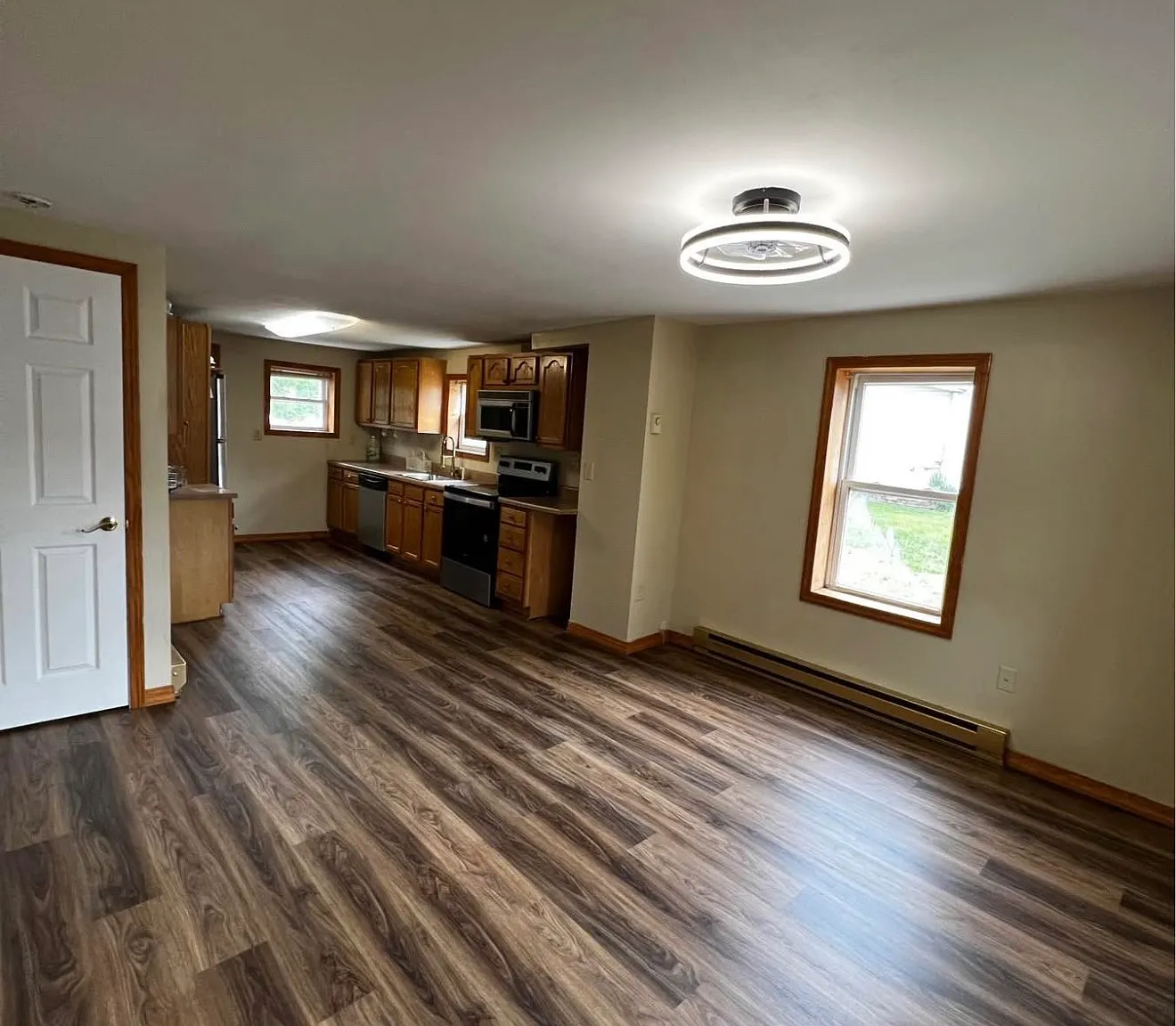 2 bed, 700 sqft, $1,400 — Photo 1