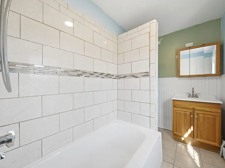 7 Wilson Ave — Photo 27