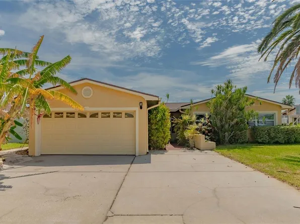 563 Crystal Dr, Madeira Beach, FL 33708