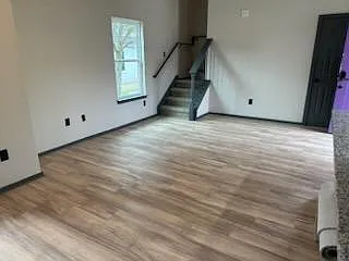 1008 York Avenue - B — Photo 4