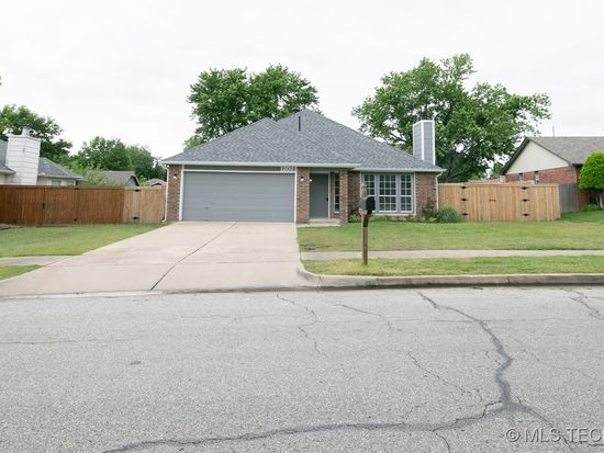 1208 W Roanoke St, Broken Arrow, OK 74011