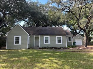 1036 Hathaway St, La Marque, TX 77568