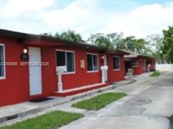 2513 Lincoln St, Hollywood, FL 33020