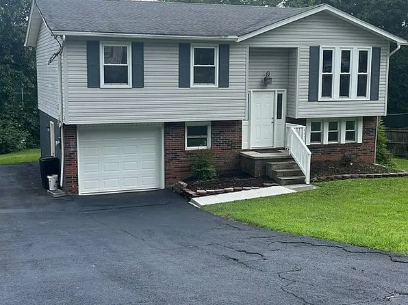 6616 Greenview Dr, Knoxville, TN 37918