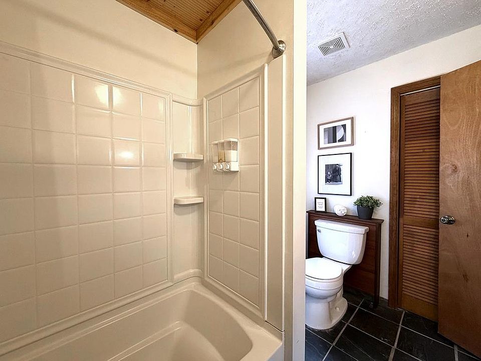 61st image of this home