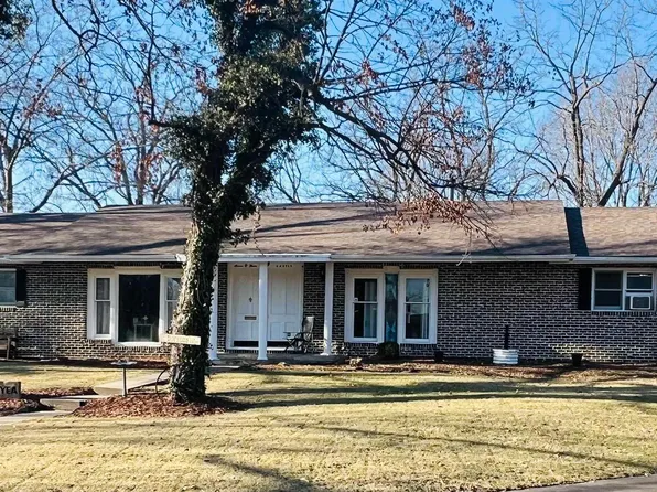 703 Castle St, Seneca, KS 66538