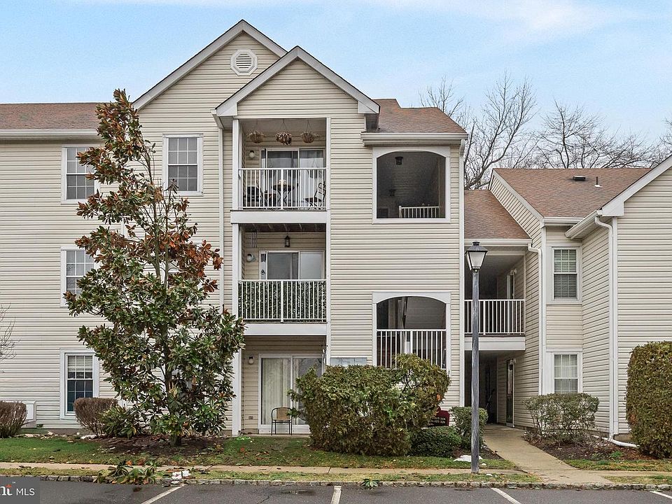 1st image of 336 Walden Cir