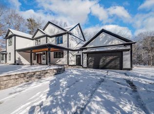 678 Chief Justice Cushing Hwy, Scituate, MA 02066