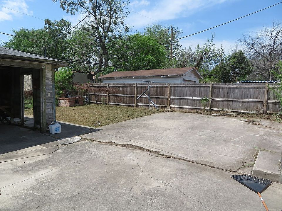 1710 Alametos St, San Antonio, TX 78201 | Zillow