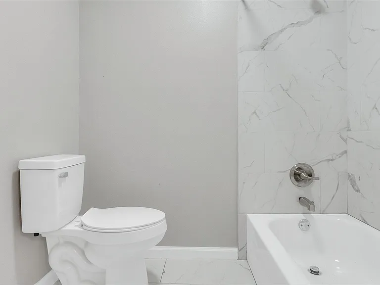 122 E Crosstimbers St #52 — Photo 12