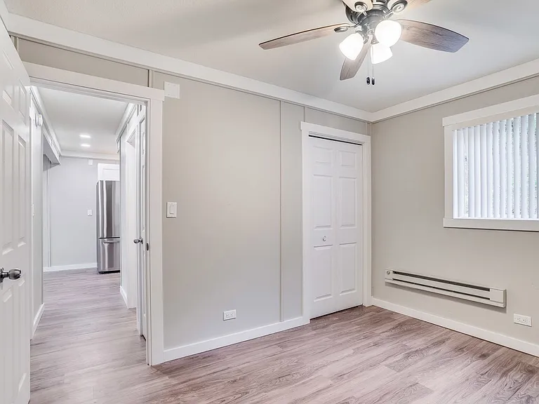 3223 E Main St — Photo 12