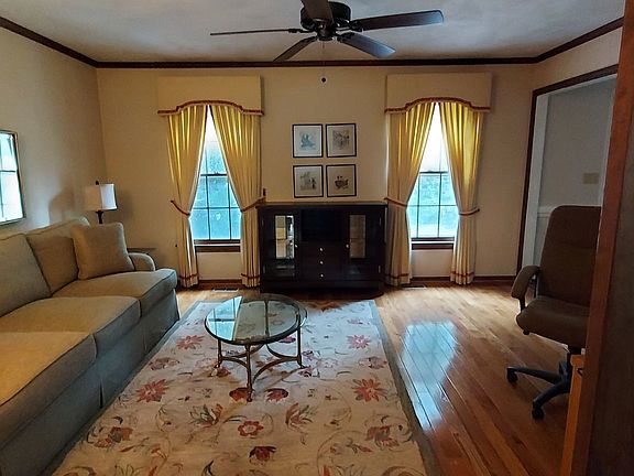 4th image of 5135 Lake Shores Rd