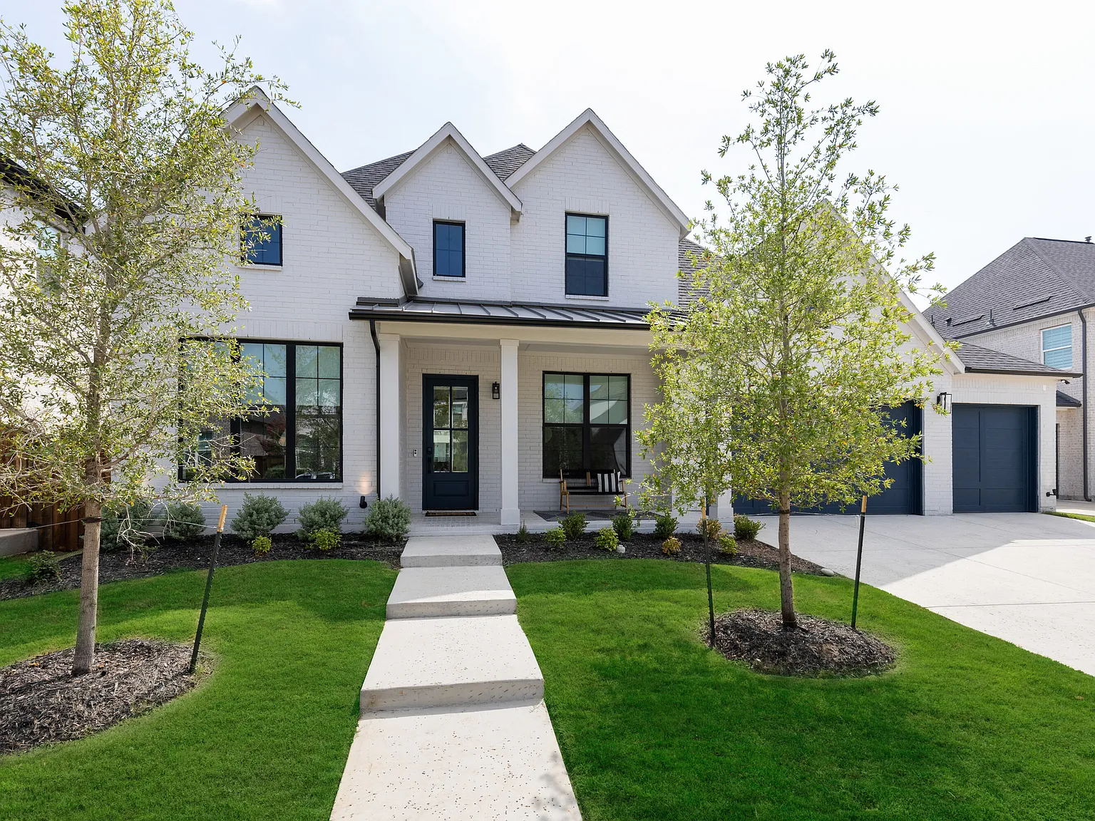 6 bed, 5.5 bath, 4116 sqft, $11,502 — Photo 2