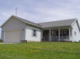 571 S Red Oak Ln, Chana, IL 61015