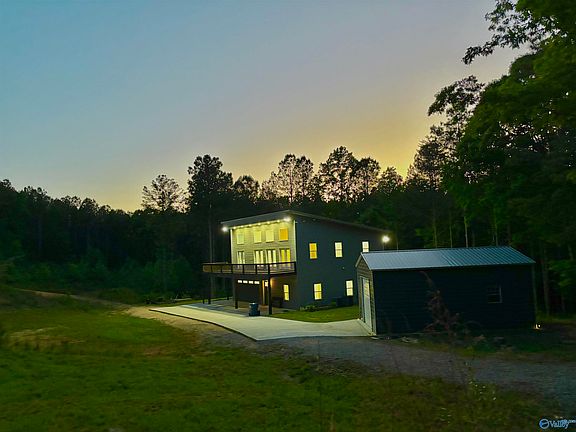 5th image of 634 Champion Rd