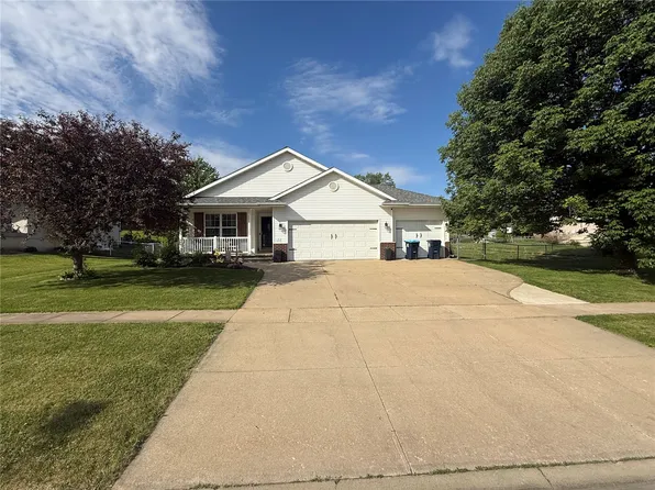 221 Orchard St SW, Swisher, IA 52338