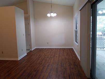 3rd image of 1615-1 Akridge Dr