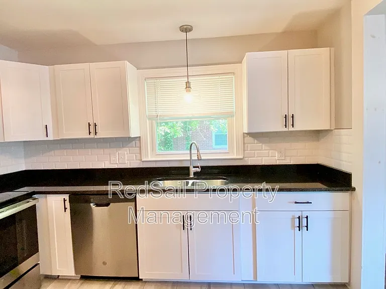 10 Westlawn Dr — Photo 10