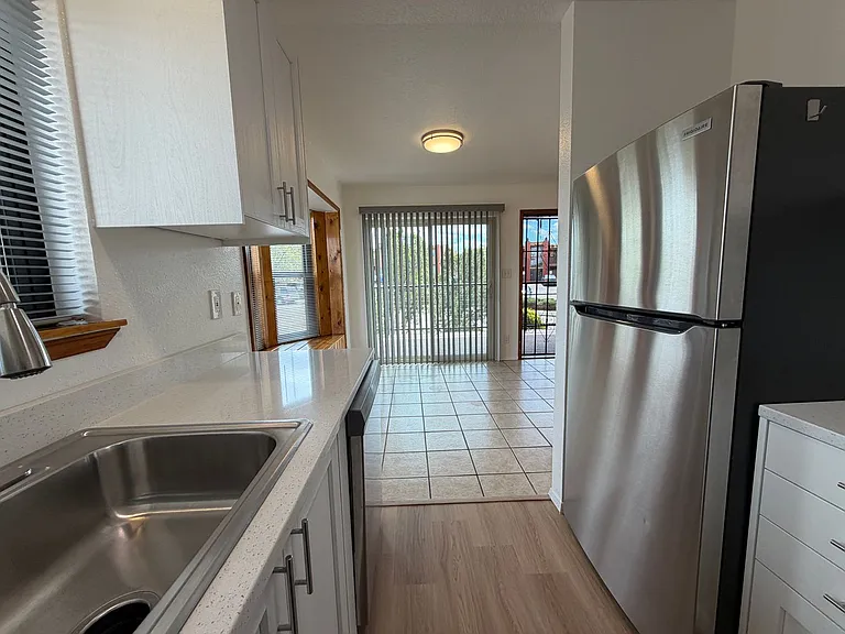 1307 Rufina Ln #4 — Photo 10