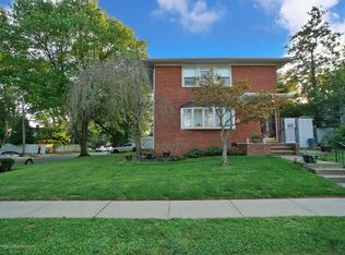 262 Beach Rd, Staten Island, NY 10312