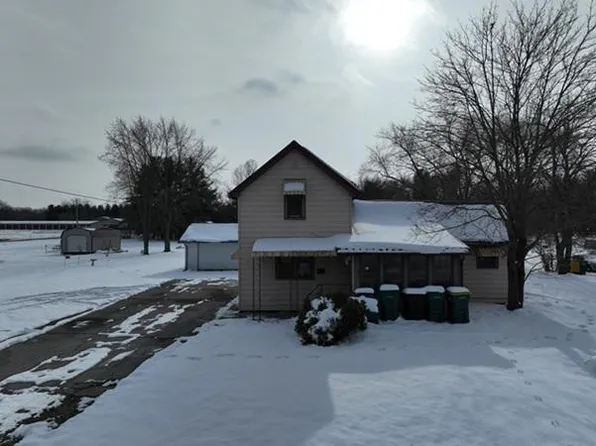 805 E Talmer Ave, North Judson, IN 46366