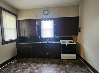 208 E Sherman St, Windfall, IN 46076
