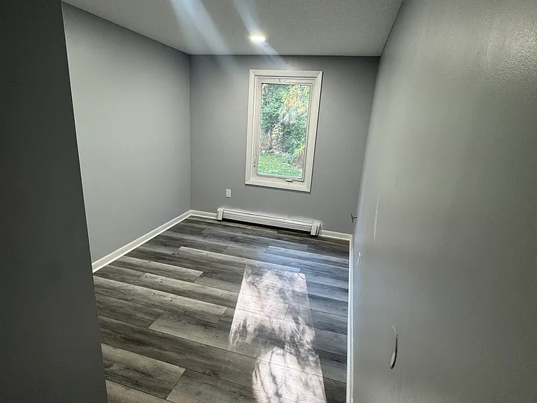 Bedroom #2 (Middle Unit)