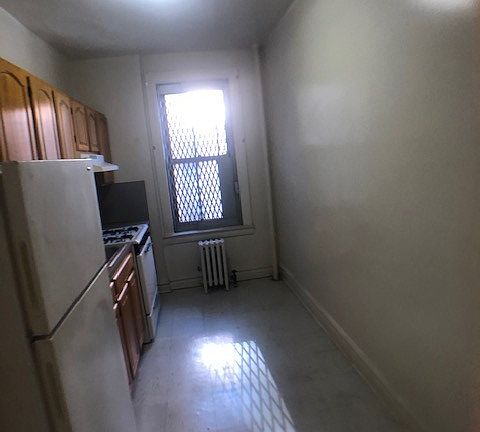 3rd image of 724 E 27th St #44