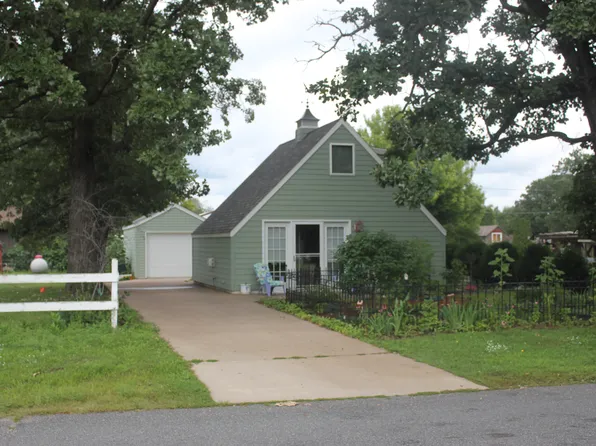 220 E Foster Ave, Kellogg, MN 55945