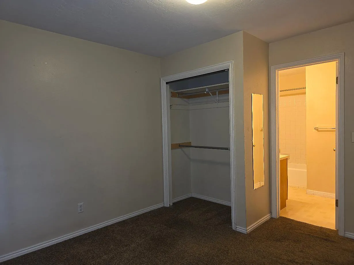 2 bed, 1000 sqft, $475 — Photo 4