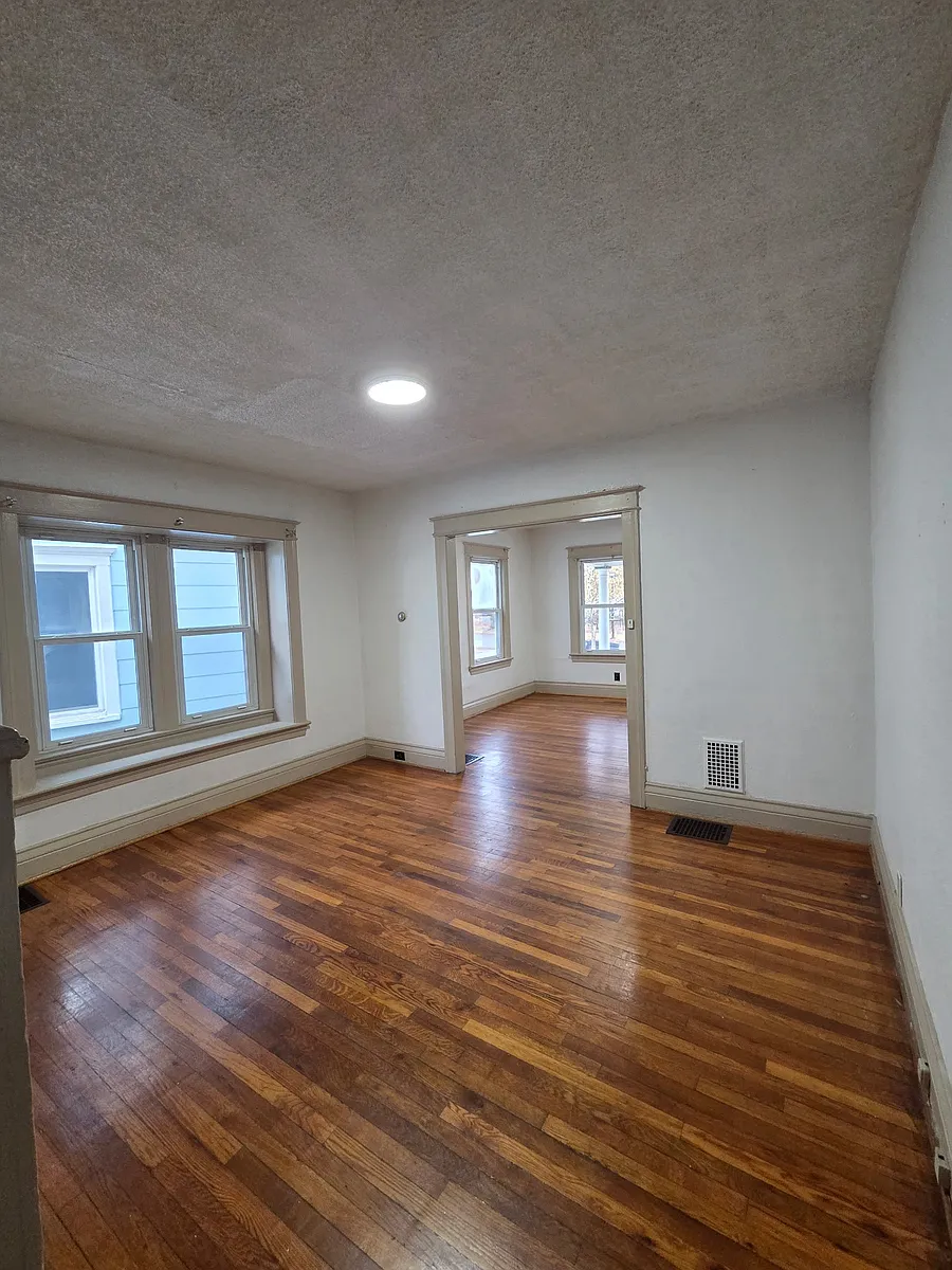 Building Photo - 179 Field St #1